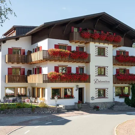 Hotel Dolomiten-2