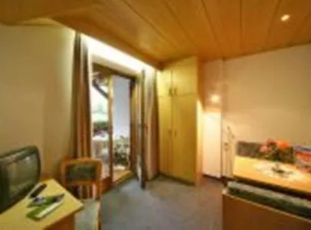 Hotel Garni Sunnleit'N-2